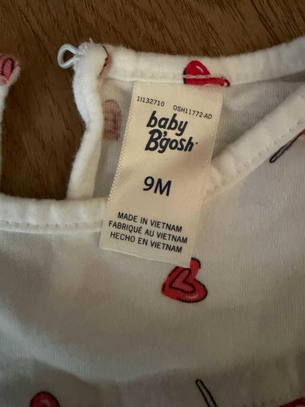 ❤️Baby White Long-Sleeve Bodysuit with Red Hearts❤️ - Picture 4 of 4